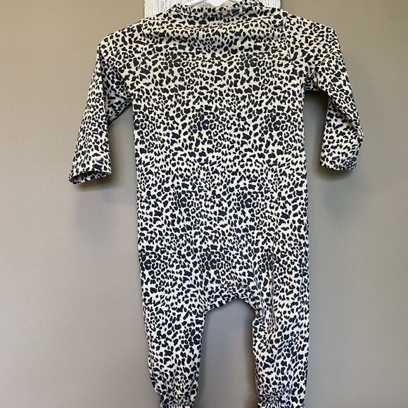 Jessica Simpson Leopard Baby Girl Footie 3-6 Month - Picture 2 of 5
